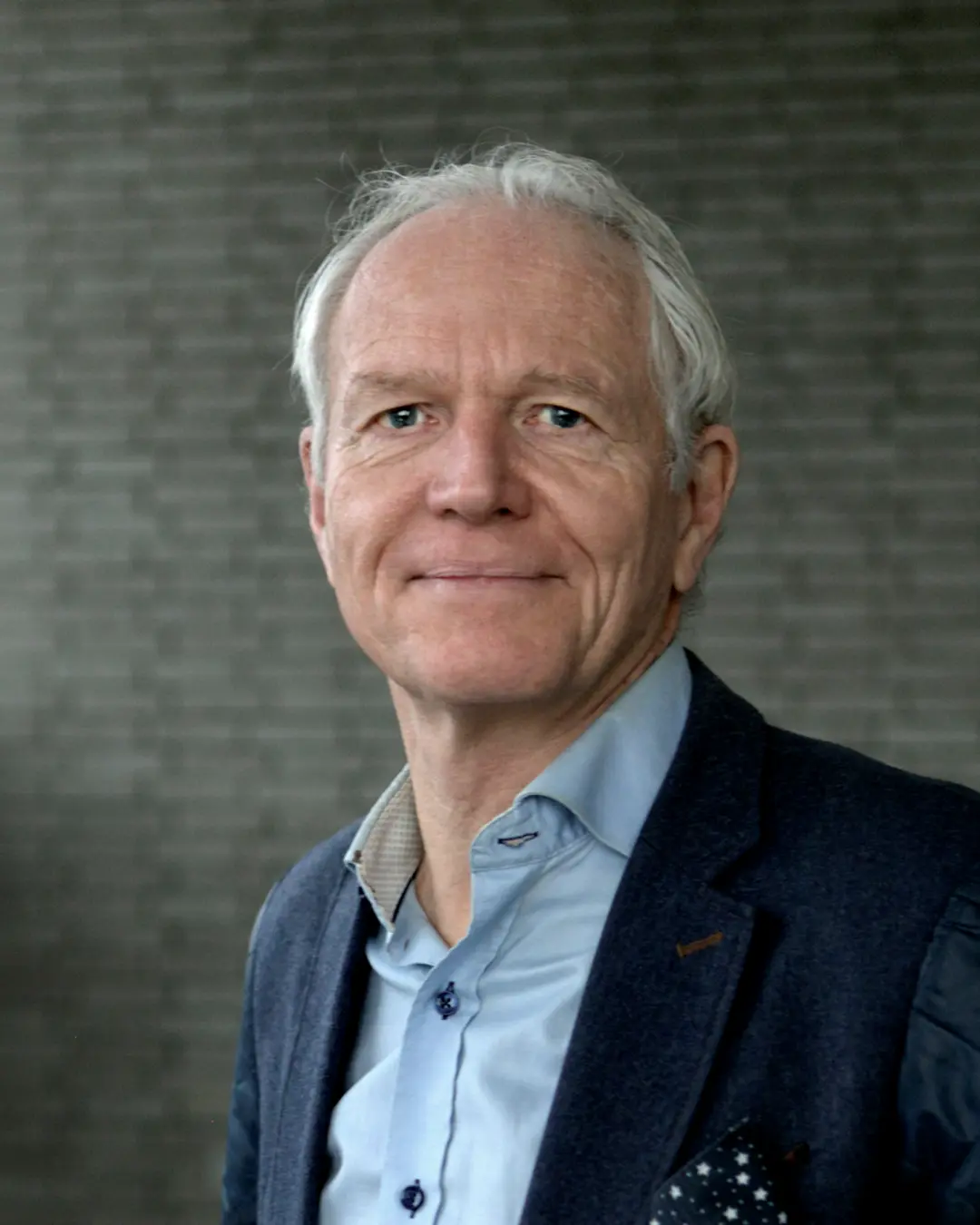 RICHARD WIKAART